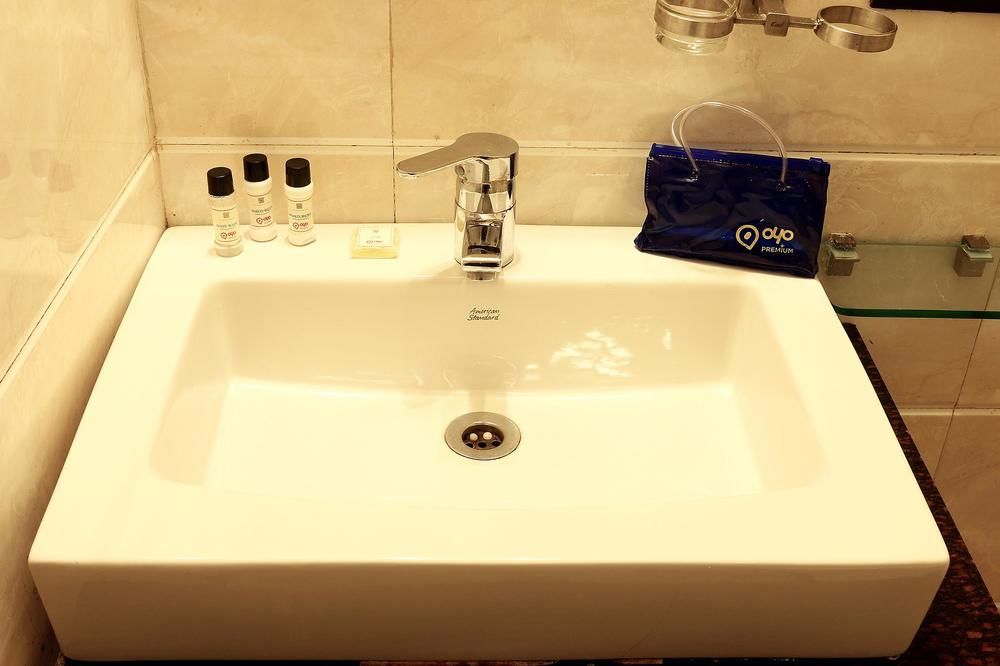 Oyo Premium New Alipore South Hotel